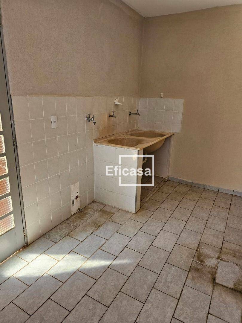 Casa à venda com 3 quartos, 288m² - Foto 5