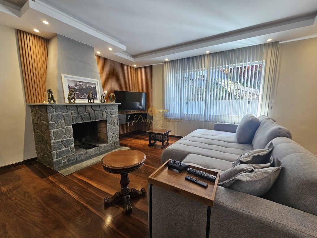 Casa à venda com 3 quartos, 160m² - Foto 2