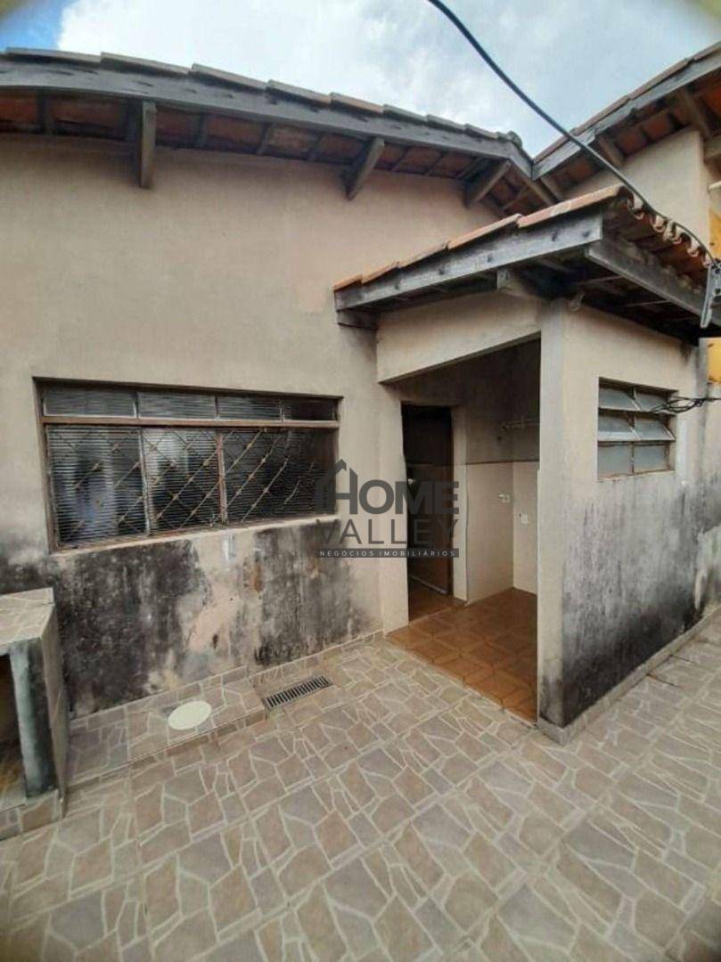 Casa à venda com 4 quartos, 151m² - Foto 26