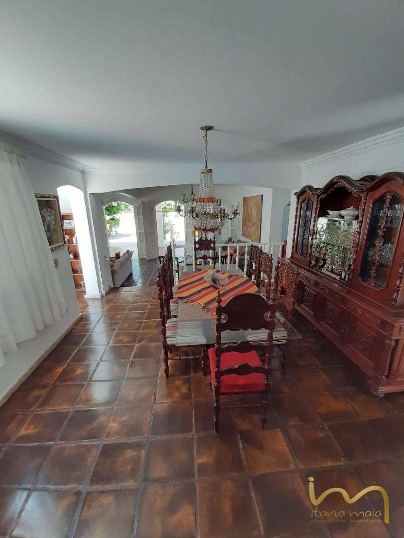 Casa à venda com 4 quartos, 300m² - Foto 15