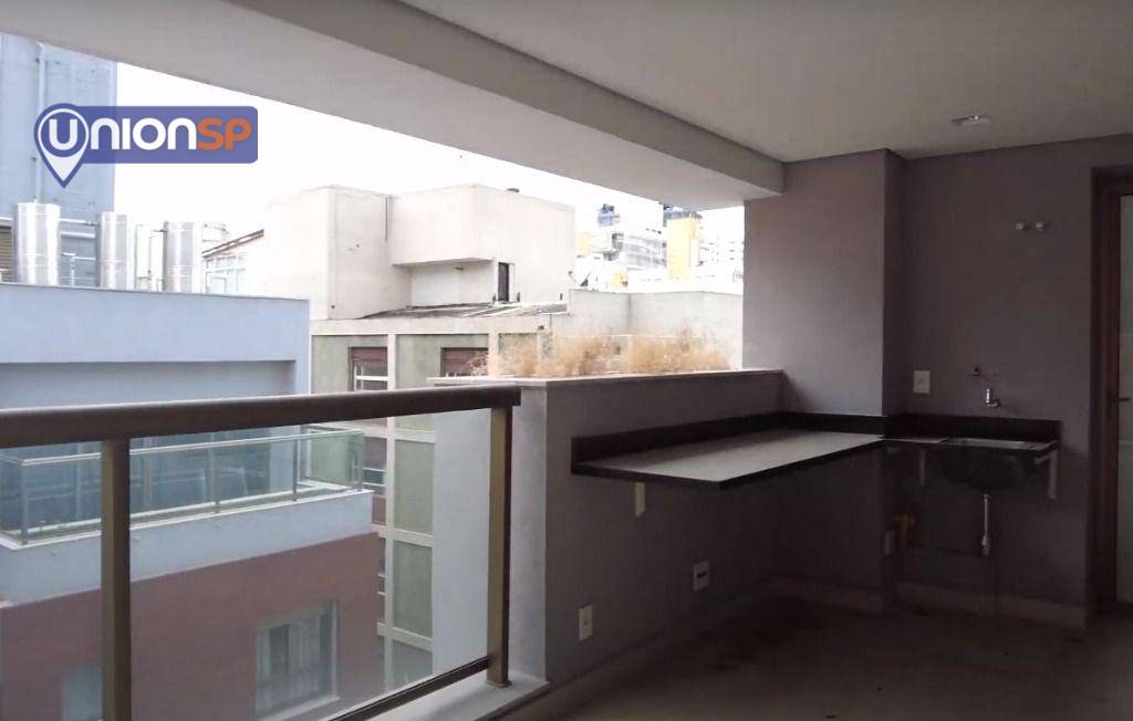 Apartamento à venda com 3 quartos, 157m² - Foto 8