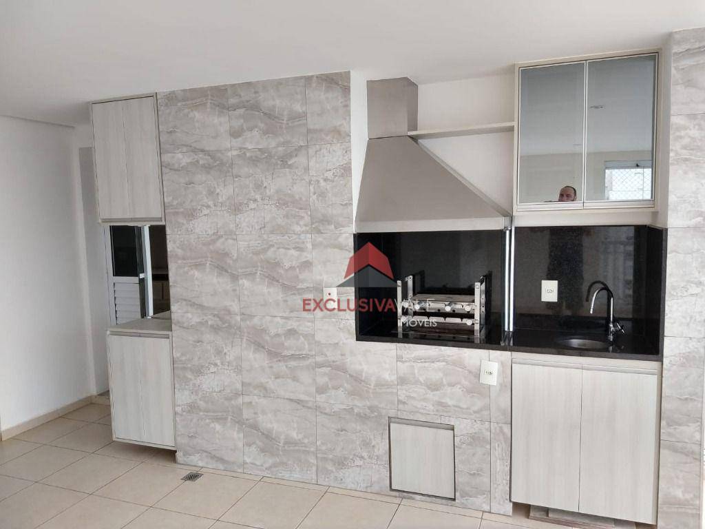 Apartamento para alugar com 4 quartos, 125m² - Foto 12