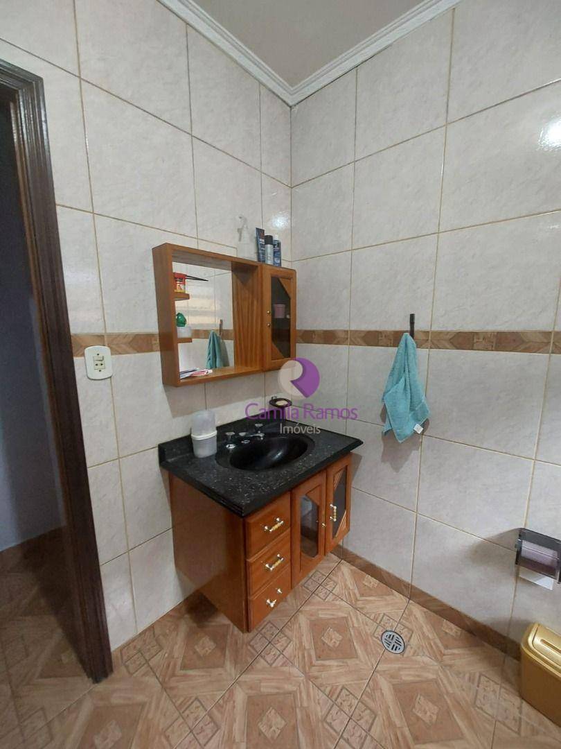 Casa à venda com 4 quartos, 210m² - Foto 22