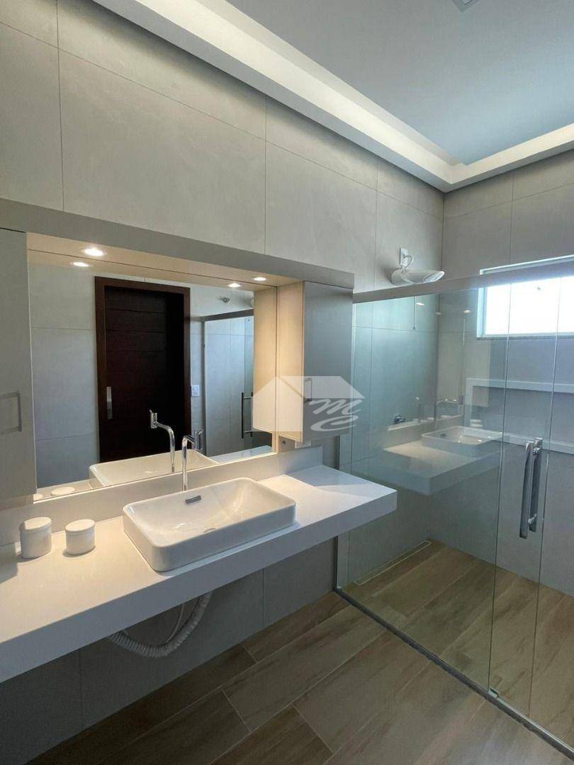 Casa à venda com 4 quartos, 250m² - Foto 27
