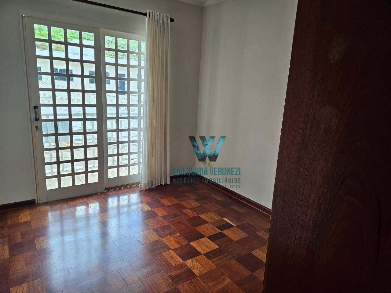 Casa à venda com 4 quartos, 159m² - Foto 15