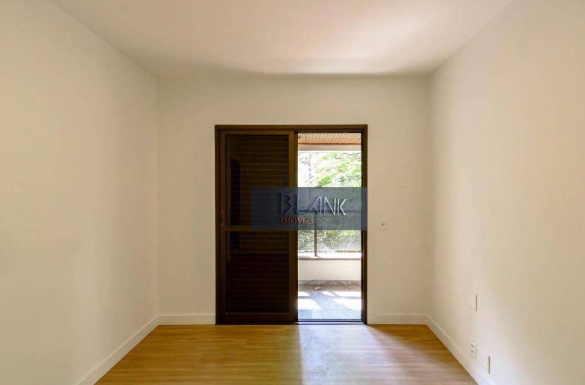 Apartamento à venda com 3 quartos, 190m² - Foto 12