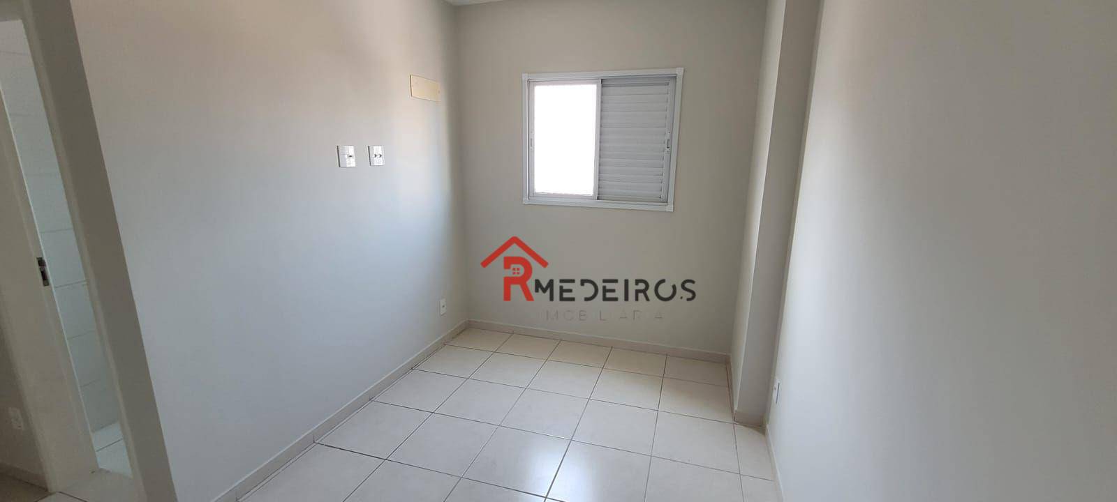 Apartamento à venda com 2 quartos, 75m² - Foto 10