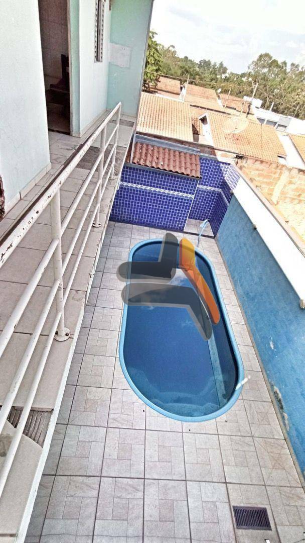 Sobrado, 4 quartos, 220 m² - Foto 1