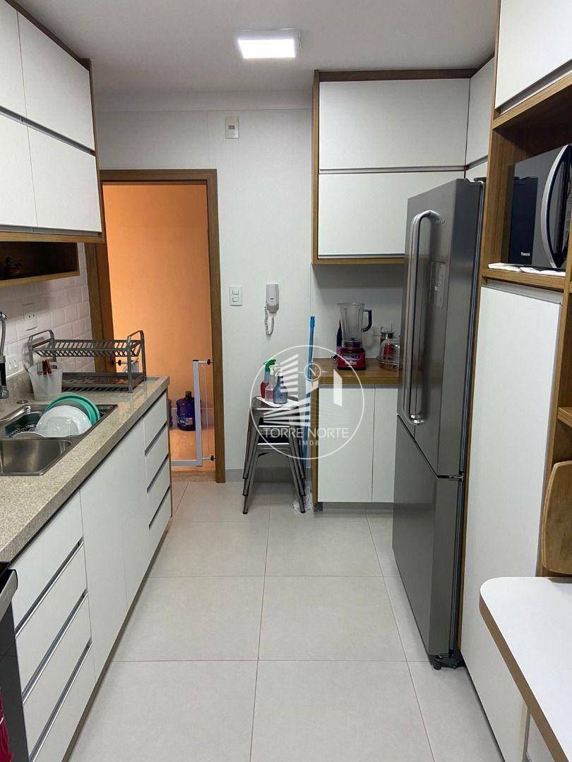 Apartamento à venda com 3 quartos, 110m² - Foto 3