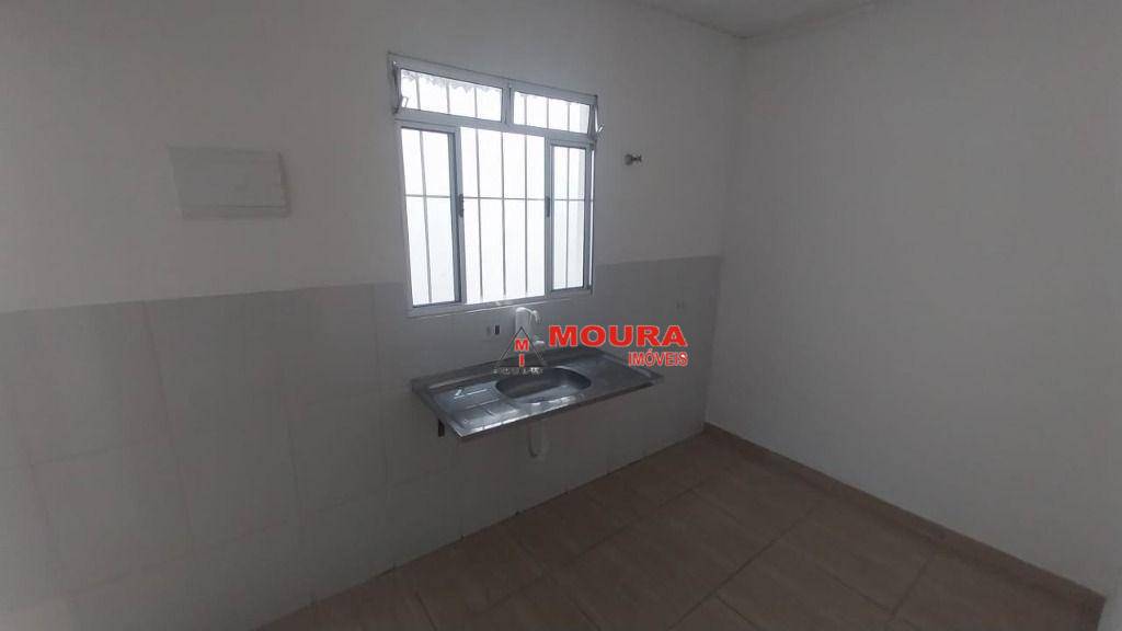 Casa para alugar com 1 quarto, 26m² - Foto 4