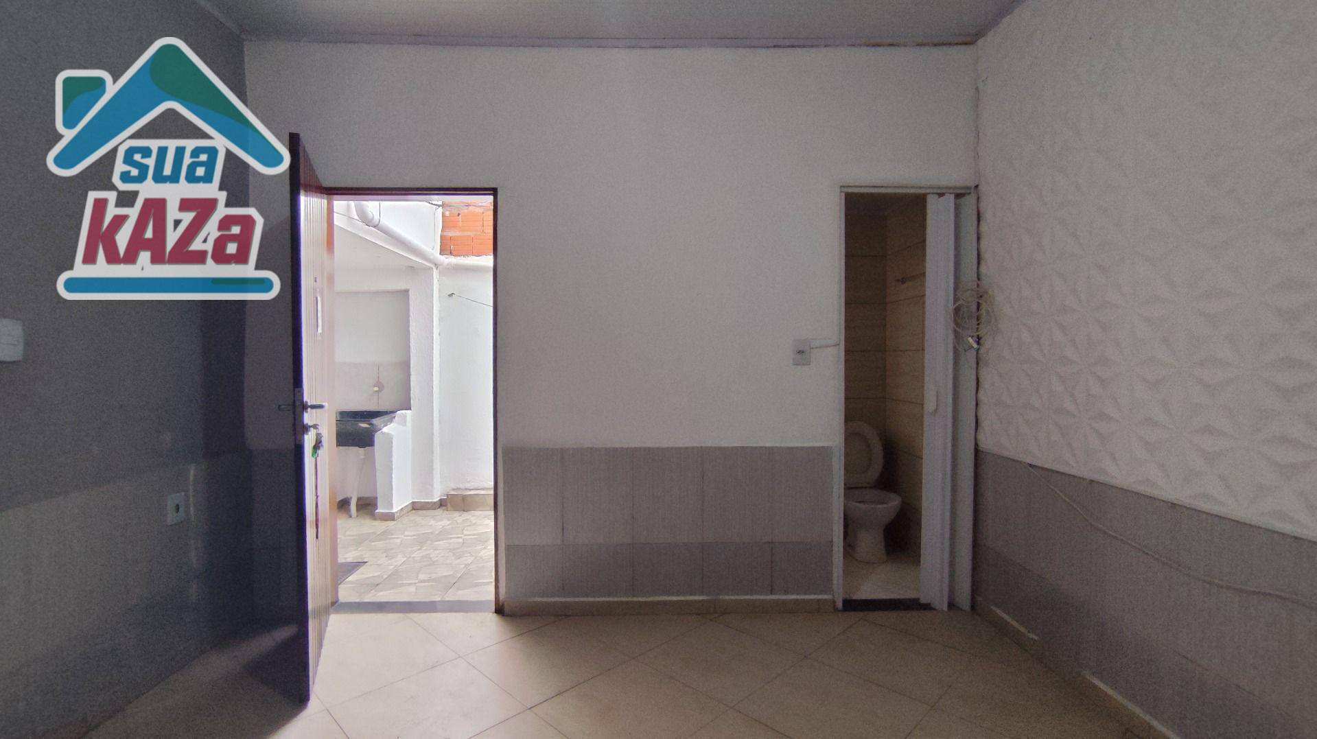 Casa para alugar com 1 quarto, 40m² - Foto 4