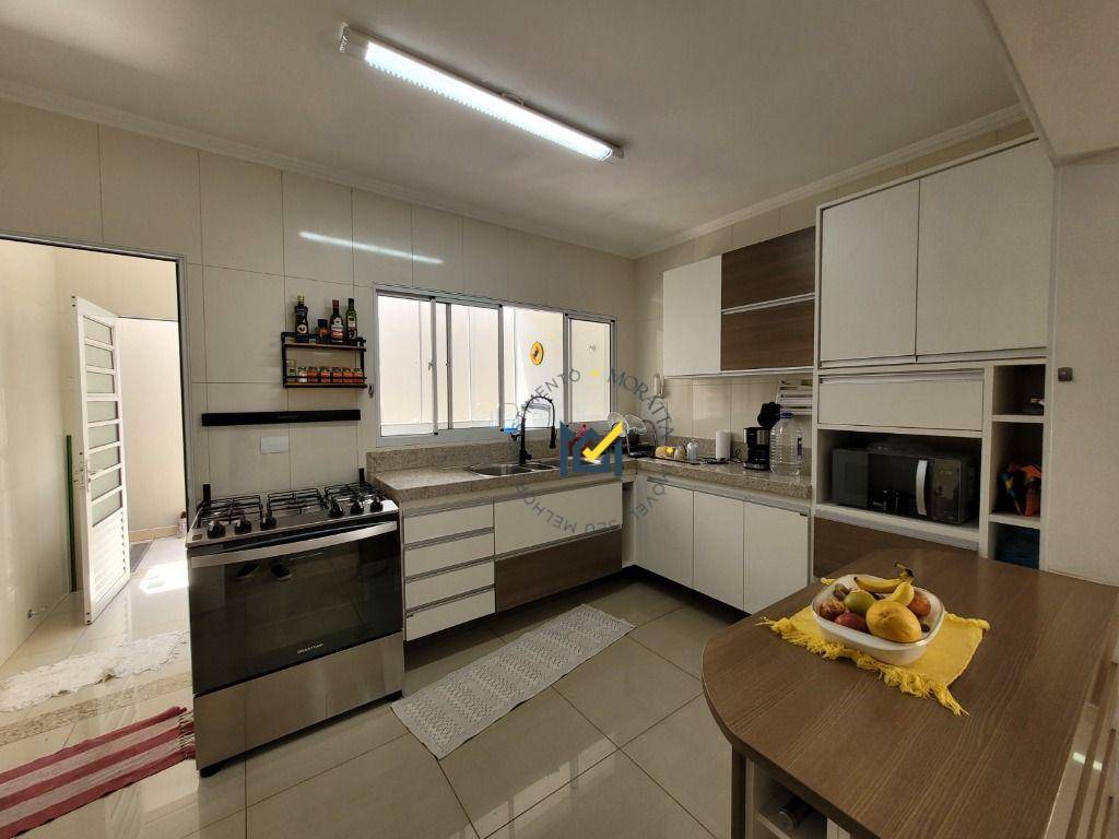 Casa, 3 quartos, 162 m² - Foto 3