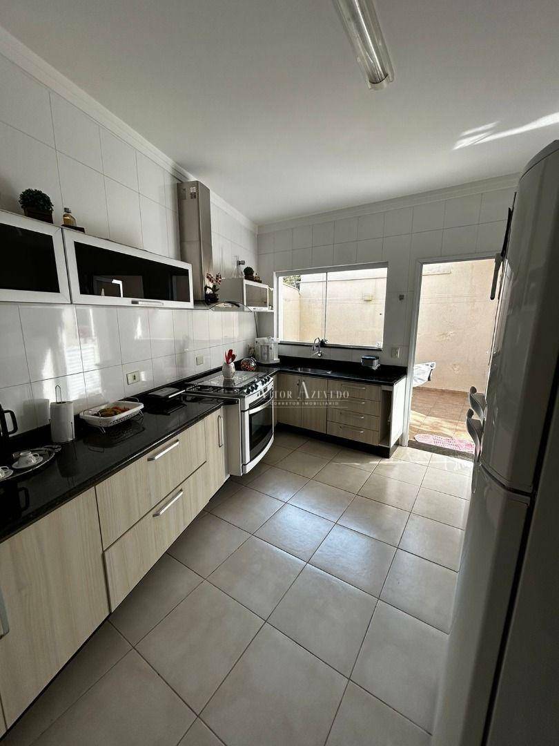 Sobrado à venda com 3 quartos, 286m² - Foto 5