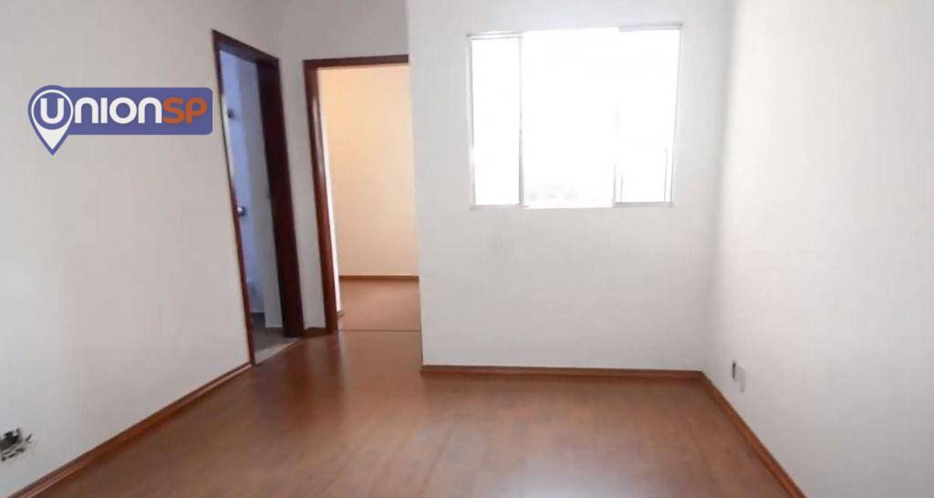 Apartamento à venda com 2 quartos, 60m² - Foto 2