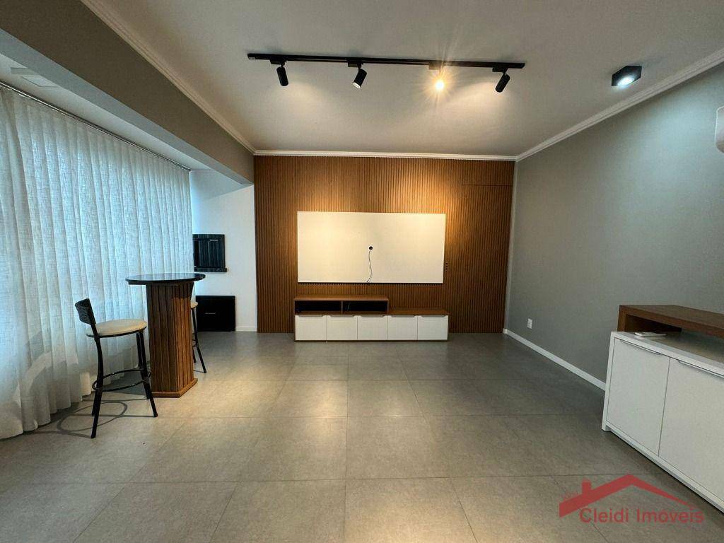 Apartamento à venda com 2 quartos, 79m² - Foto 6