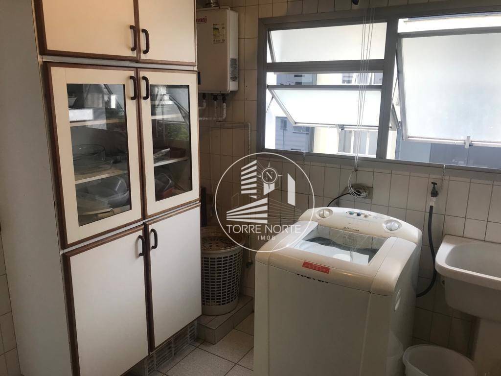 Apartamento à venda com 4 quartos, 160m² - Foto 33