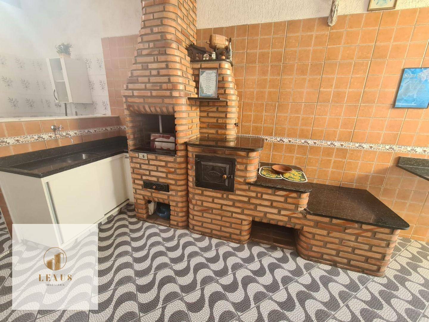 Casa à venda com 3 quartos, 250m² - Foto 10