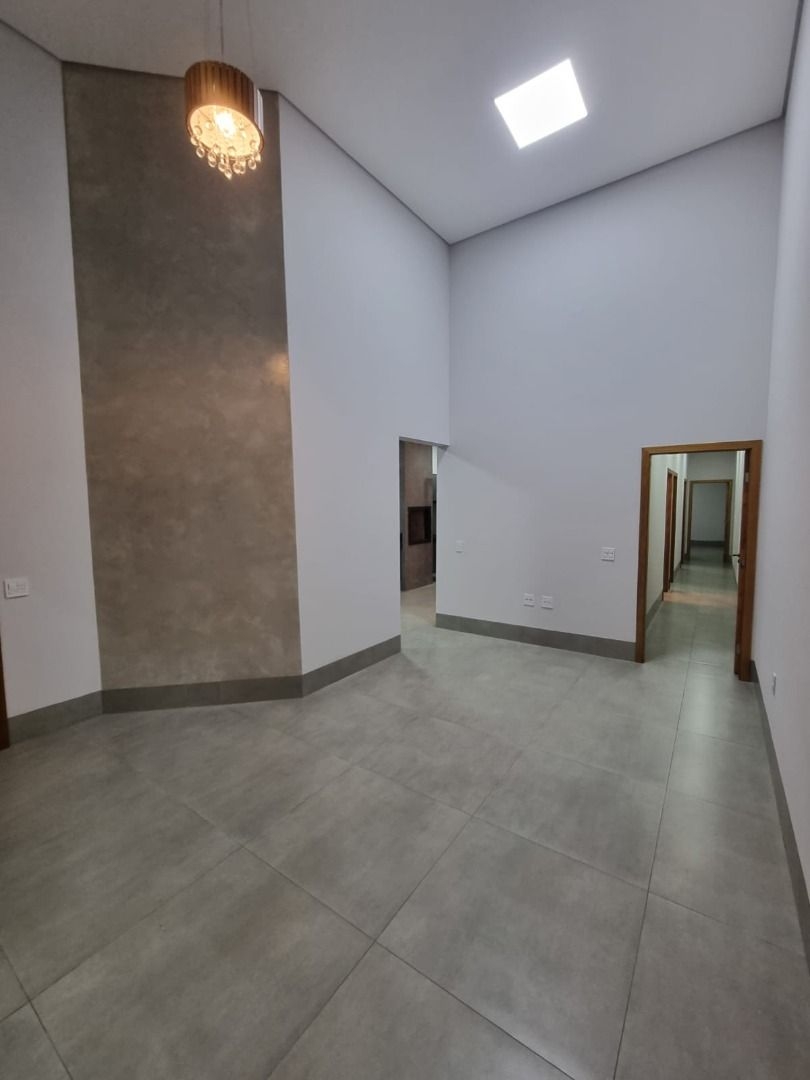 Casa à venda com 3 quartos, 120m² - Foto 4