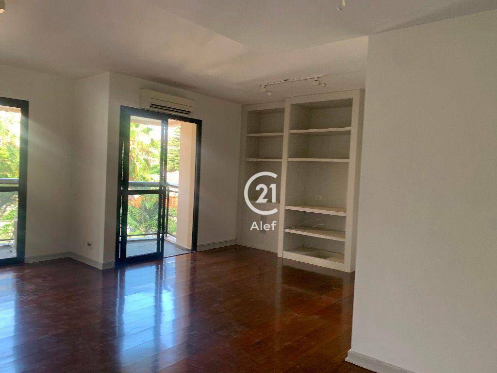 Apartamento para alugar com 2 quartos, 130m² - Foto 26