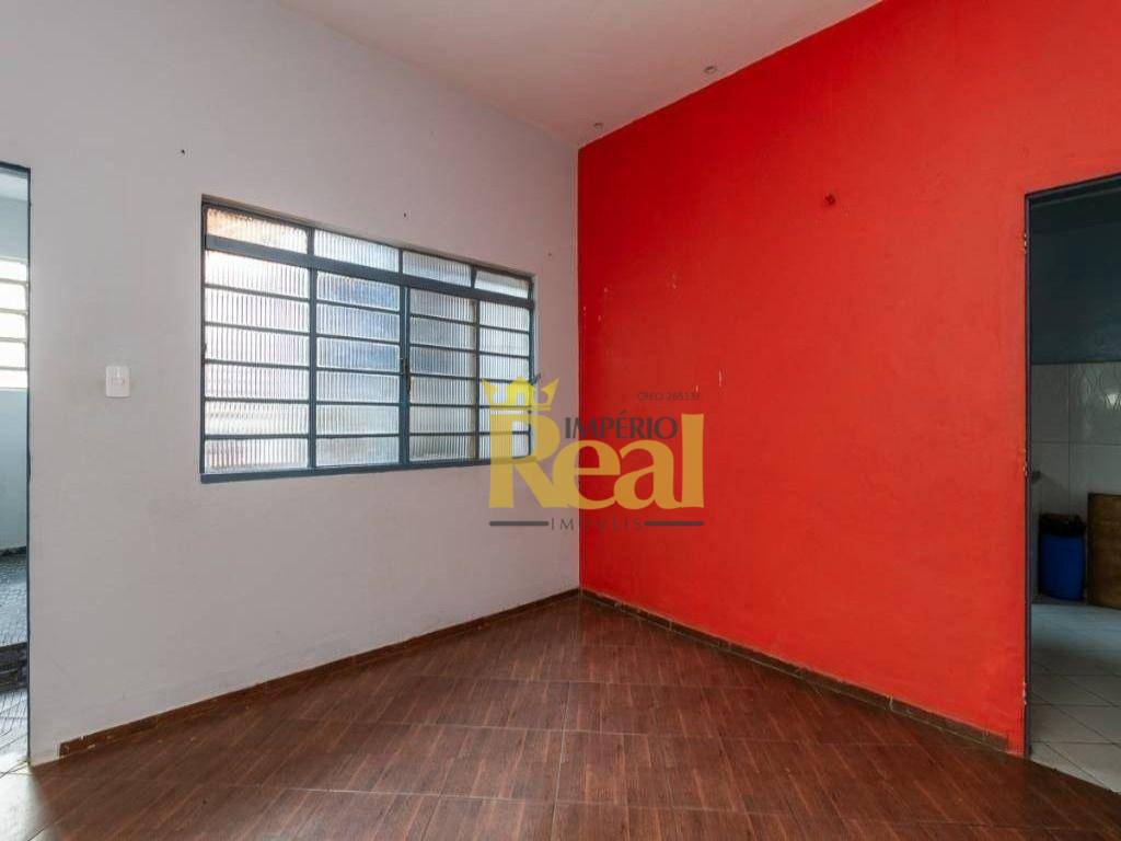 Casa para alugar com 3 quartos, 400m² - Foto 2