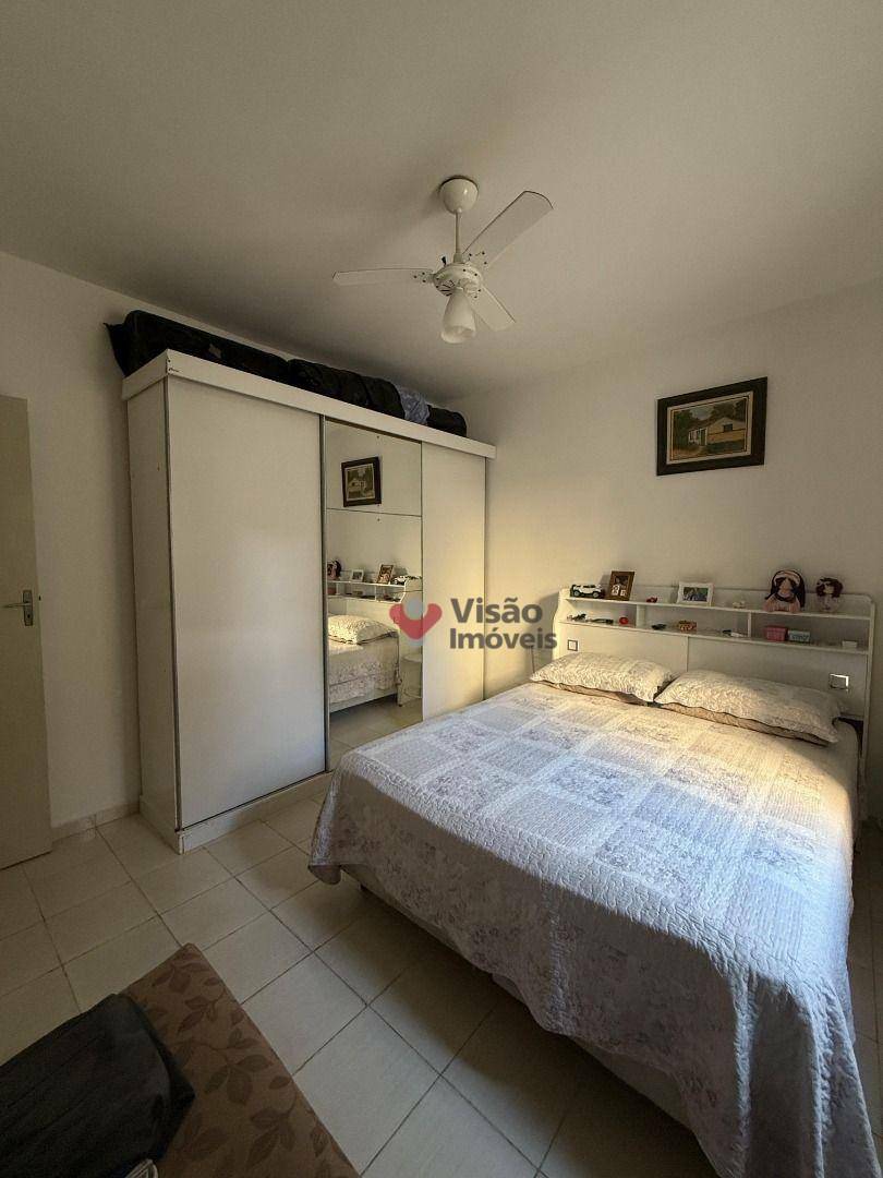 Casa à venda com 2 quartos, 120m² - Foto 12