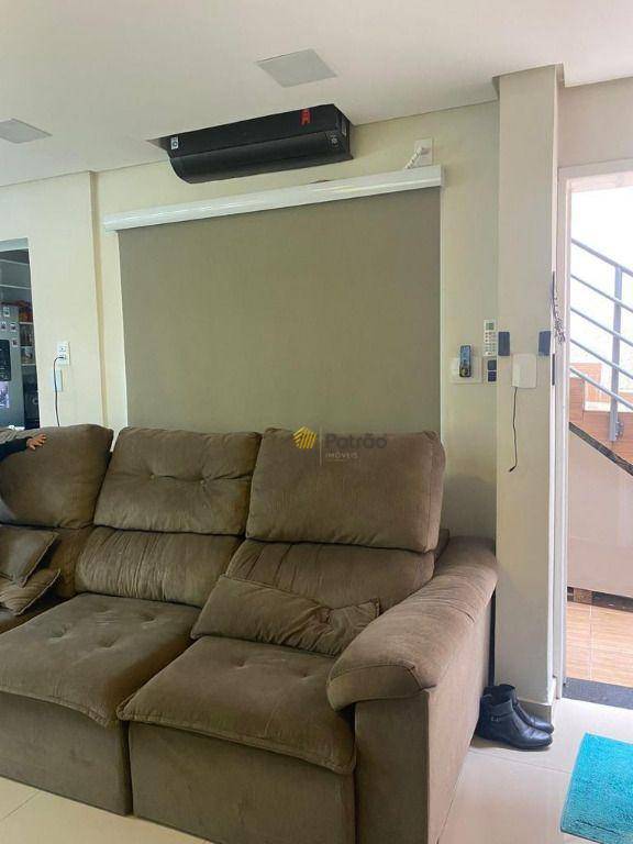 Sobrado à venda com 4 quartos, 121m² - Foto 2