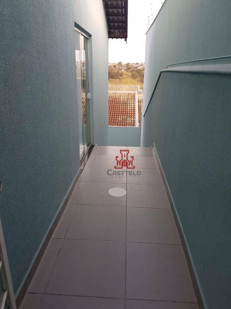 Casa à venda com 3 quartos, 140m² - Foto 2