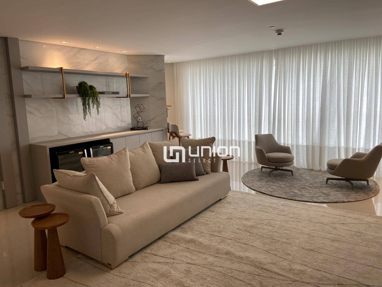 Apartamento à venda com 3 quartos, 165m² - Foto 4