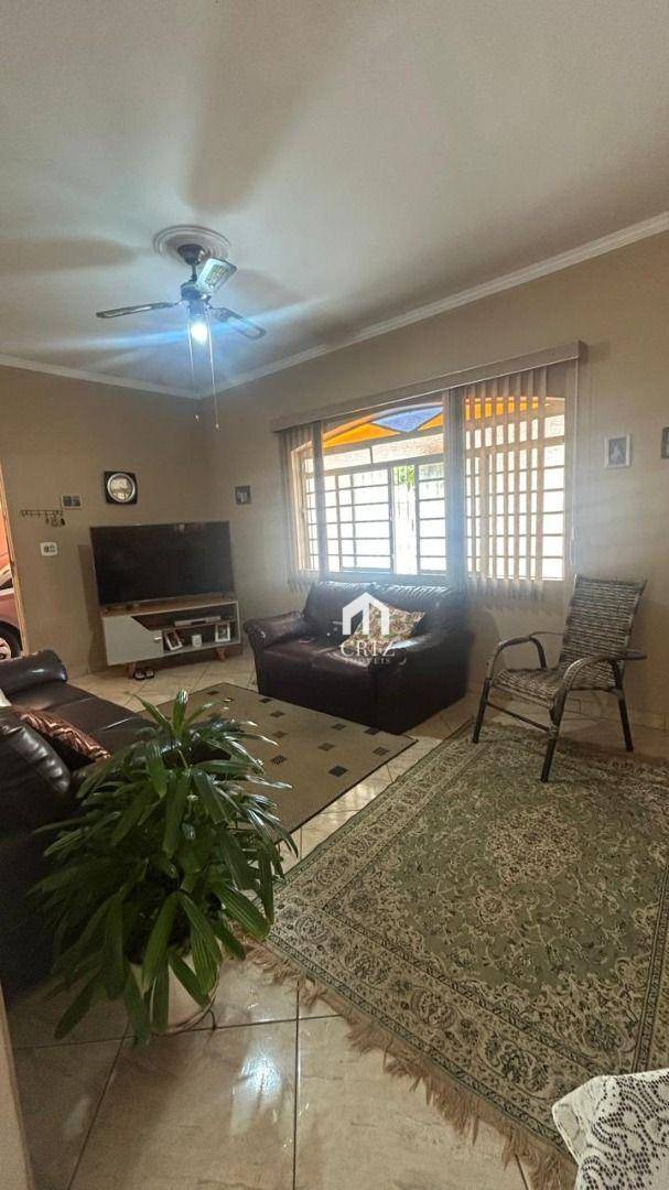 Casa, 3 quartos, 179 m² - Foto 2