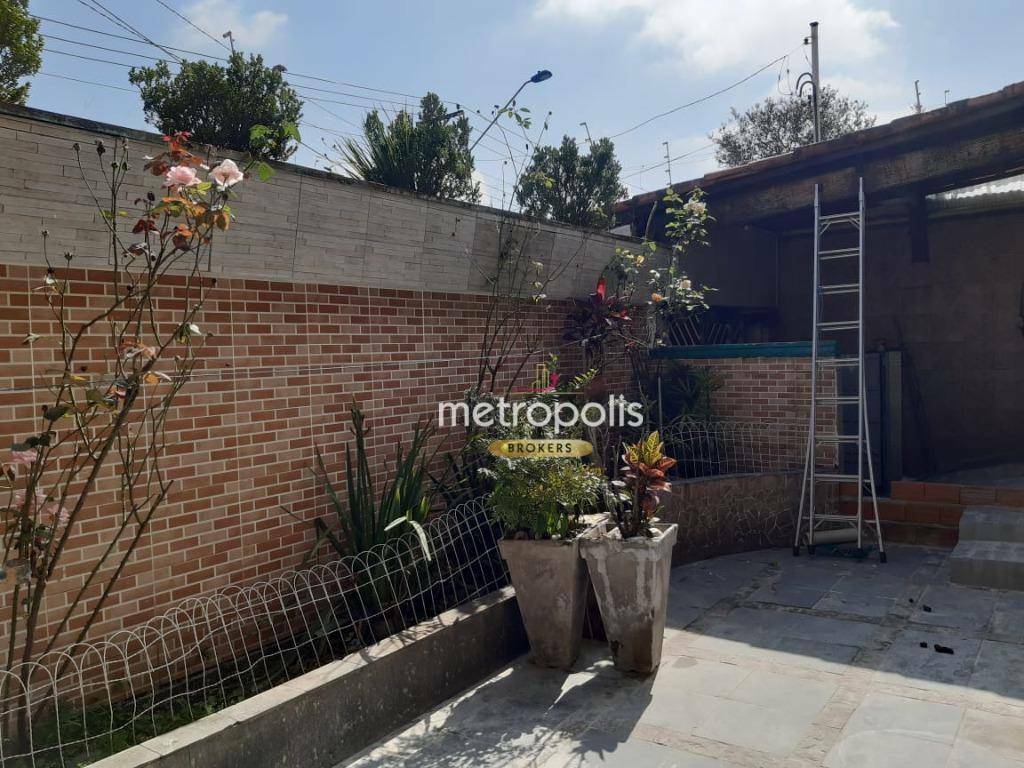 Casa à venda com 5 quartos, 206m² - Foto 4