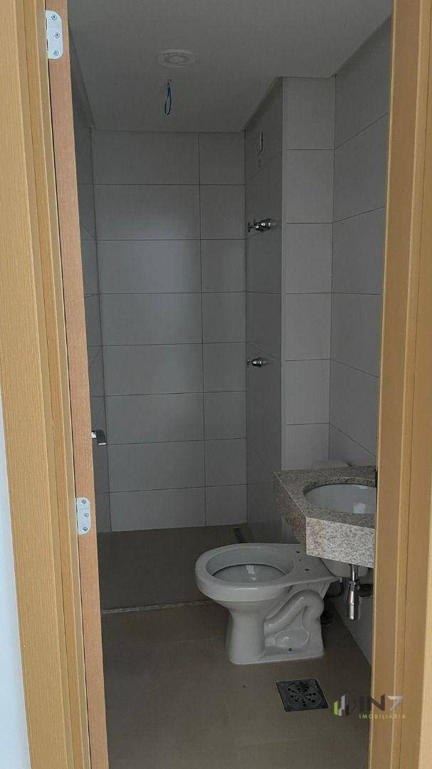 Apartamento à venda com 3 quartos, 227m² - Foto 18