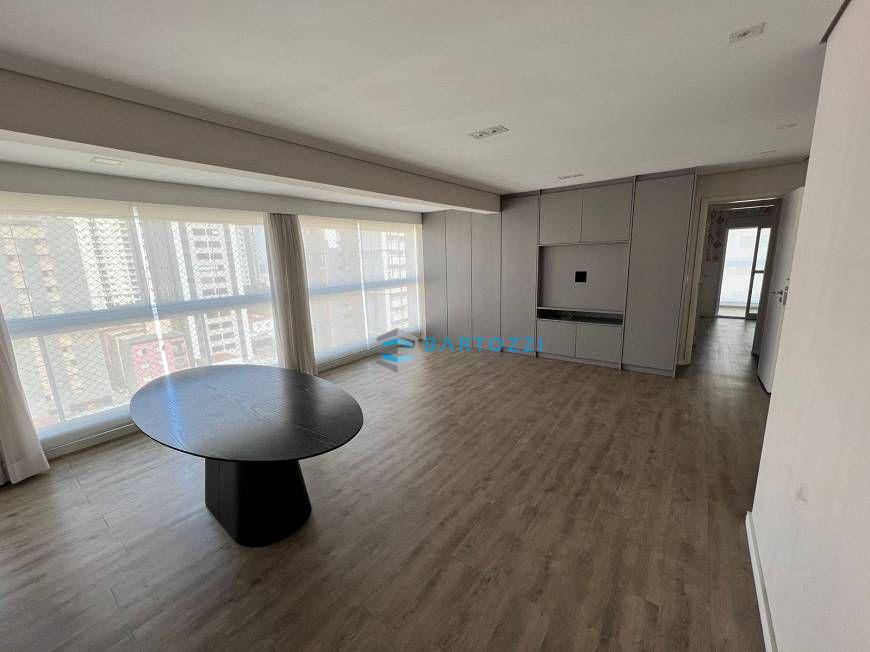 Apartamento à venda com 3 quartos, 115m² - Foto 2