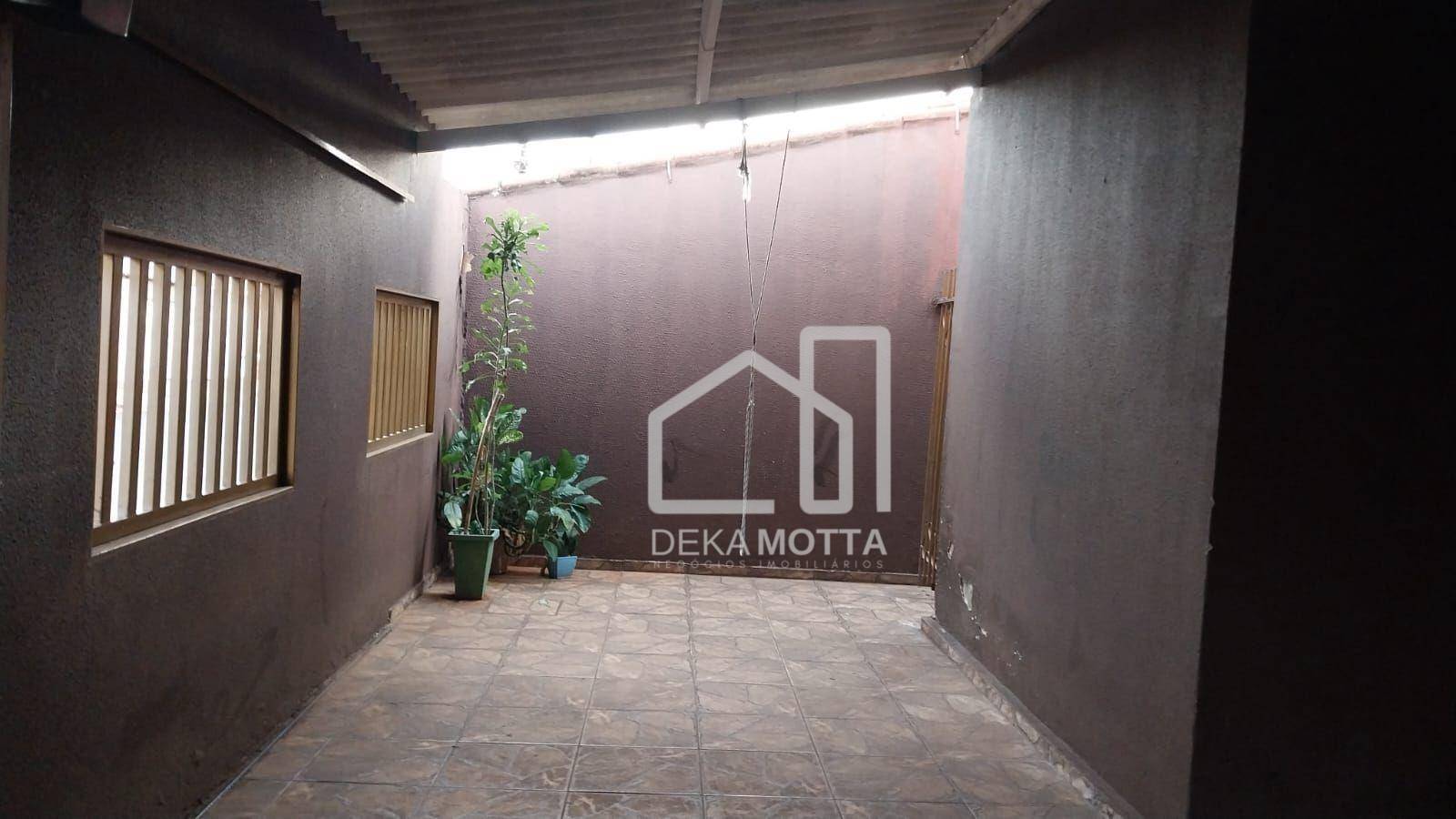 Casa à venda com 5 quartos, 186m² - Foto 1