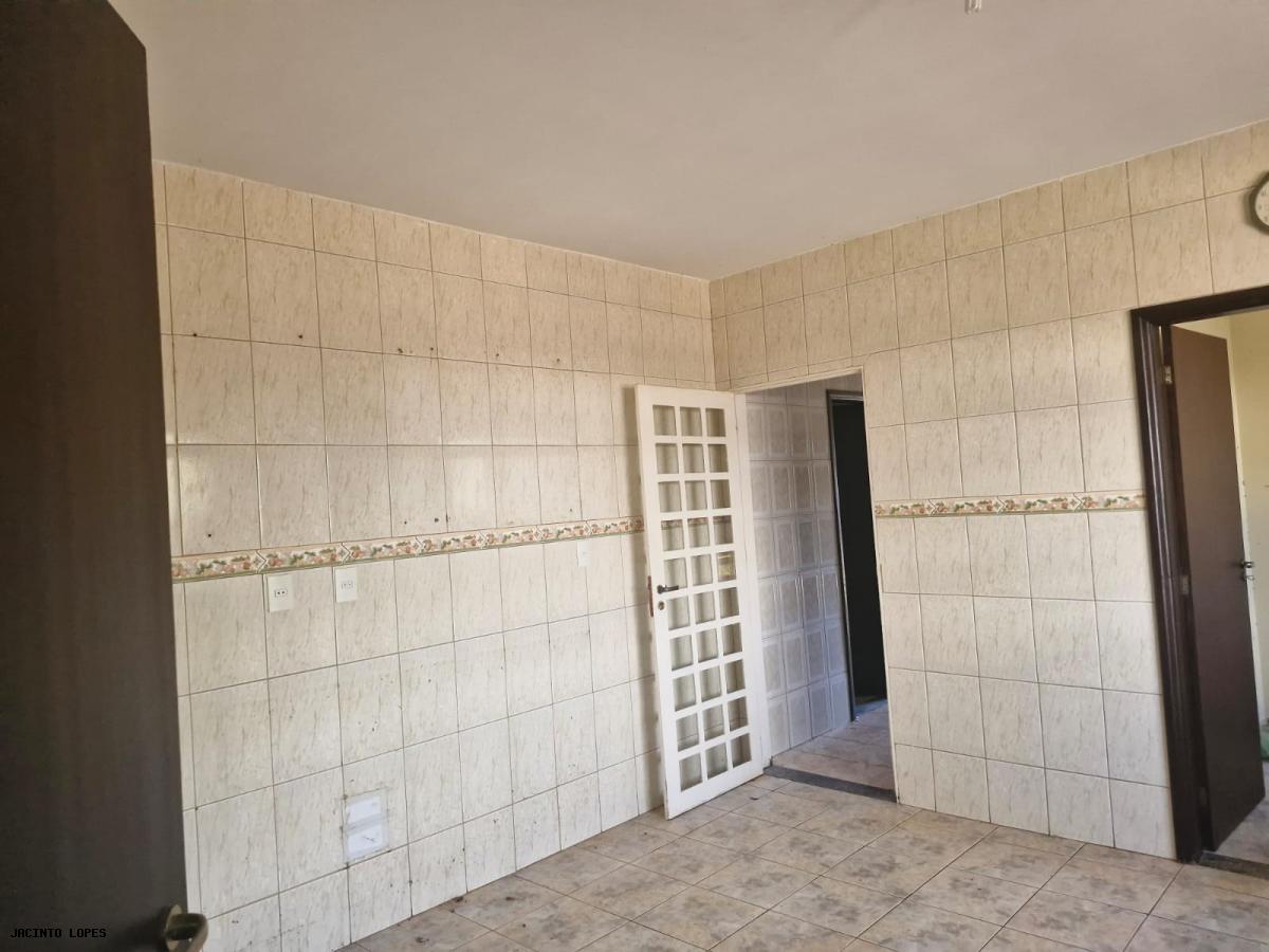 Casa de Condomínio à venda com 3 quartos, 200m² - Foto 39