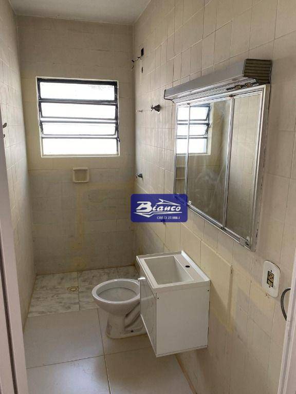 Sobrado à venda e aluguel com 3 quartos, 200m² - Foto 14