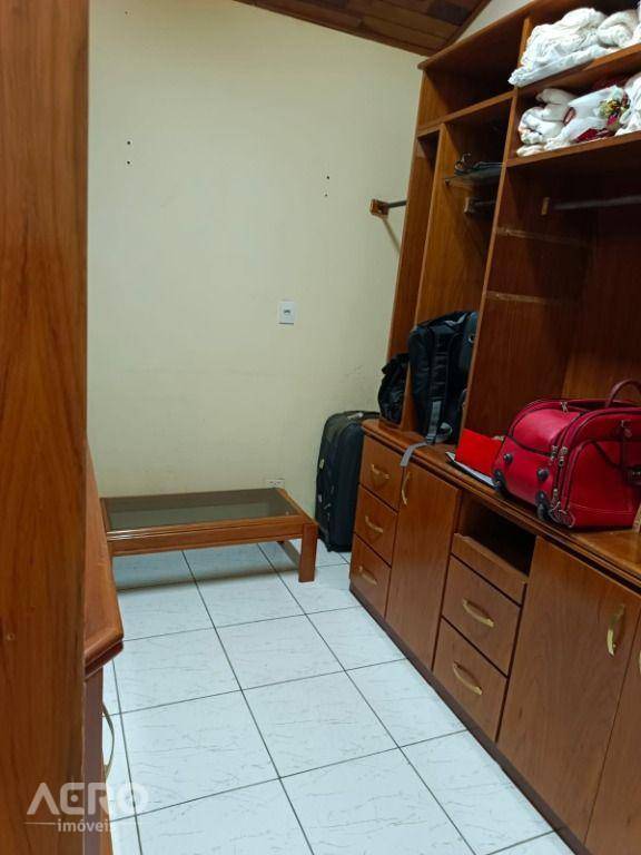 Casa à venda com 4 quartos, 184m² - Foto 13