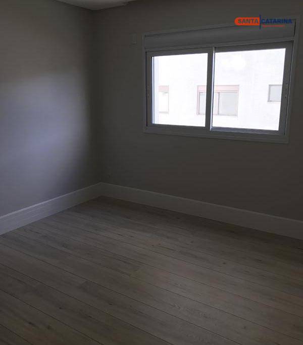 Apartamento à venda com 4 quartos, 237m² - Foto 18