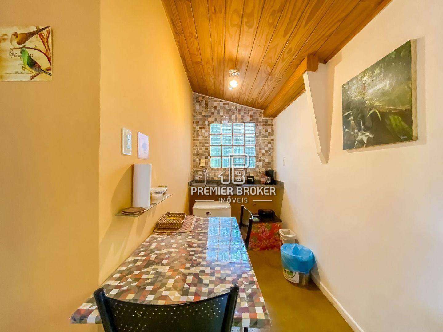 Casa à venda com 8 quartos, 390m² - Foto 51