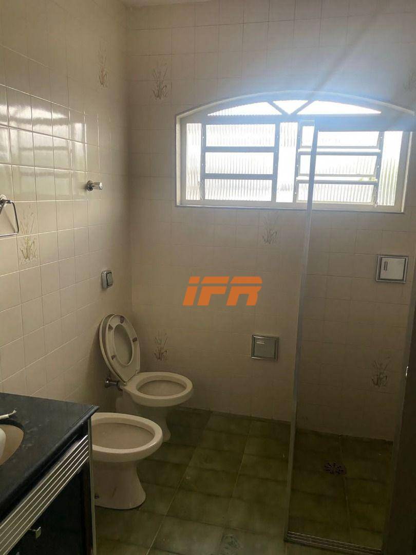 Sobrado à venda com 2 quartos, 250m² - Foto 14