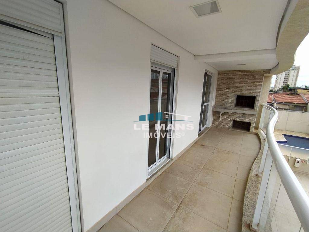 Apartamento à venda com 3 quartos, 119m² - Foto 3