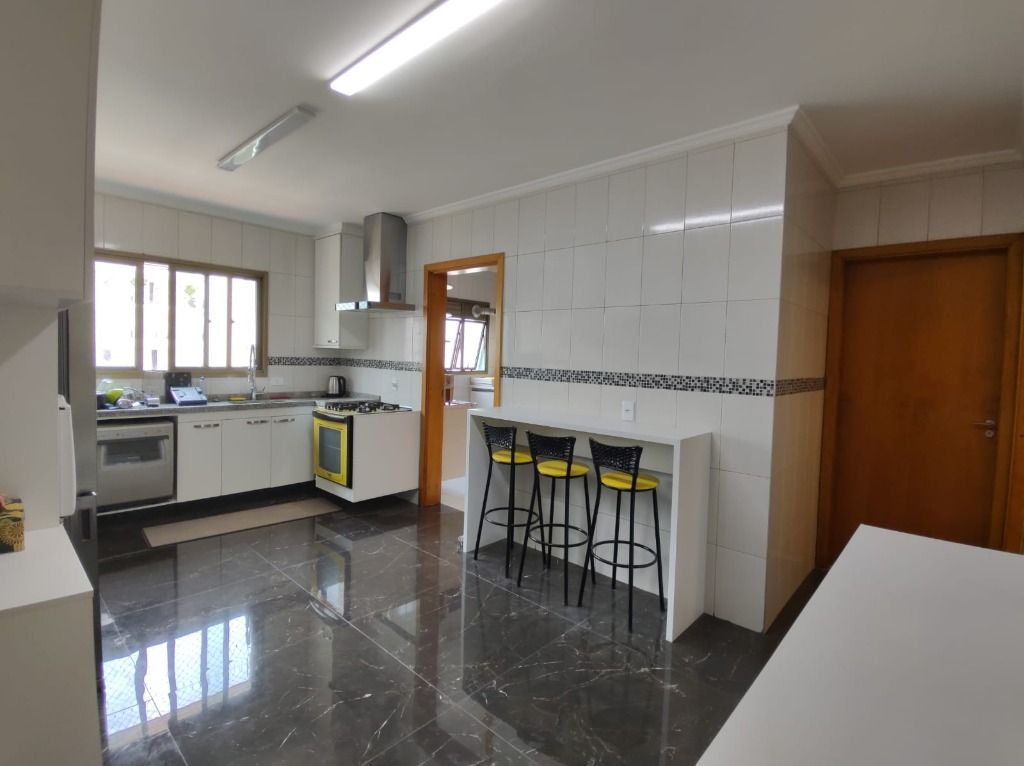 Apartamento à venda com 3 quartos, 128m² - Foto 17