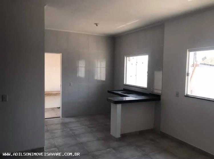 Casa à venda com 2 quartos, 200m² - Foto 3