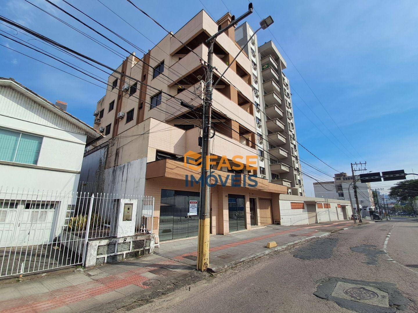 Apartamento à venda com 3 quartos, 155m² - Foto 1