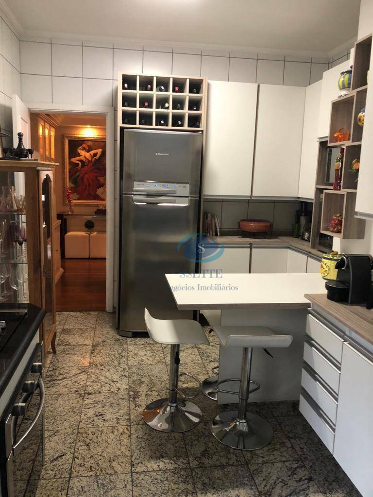 Apartamento à venda com 3 quartos, 110m² - Foto 3