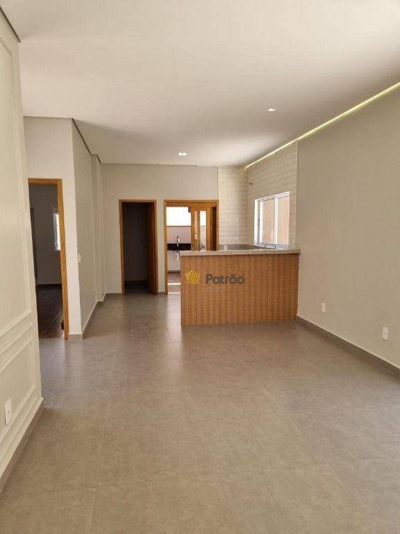 Sobrado à venda com 4 quartos, 270m² - Foto 11