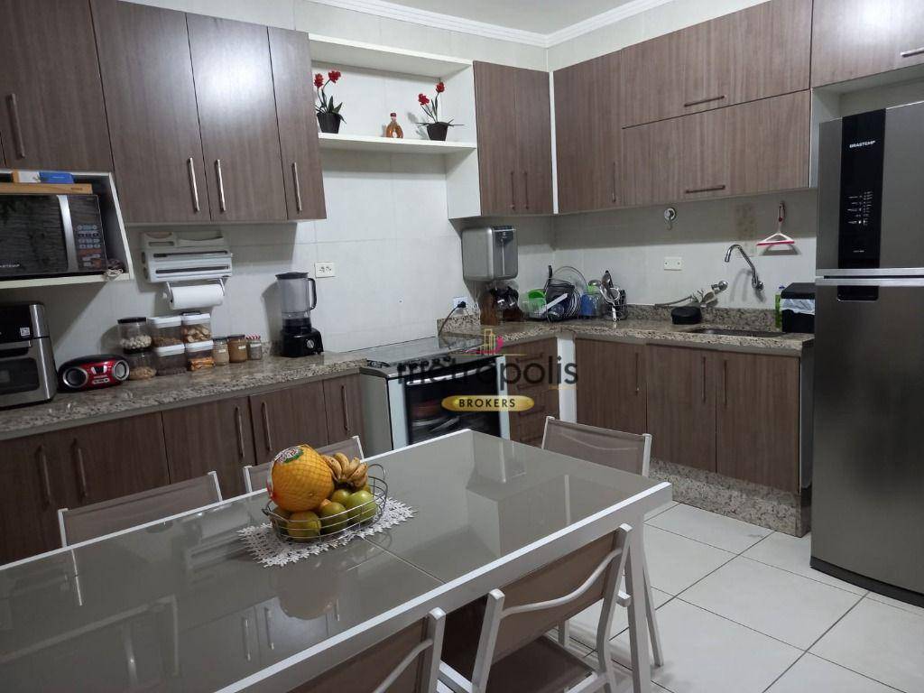 Sobrado à venda com 3 quartos, 140m² - Foto 1