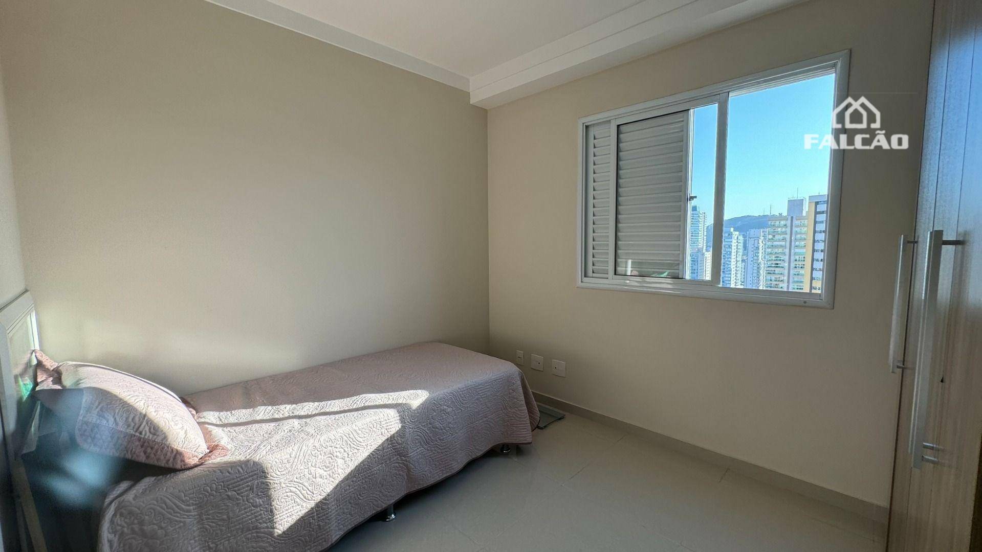 Apartamento à venda com 3 quartos, 134m² - Foto 19