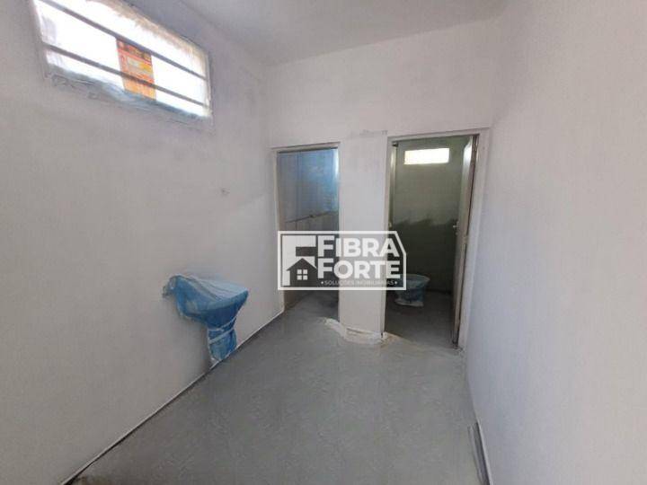 Depósito-Galpão-Armazém para alugar, 1350m² - Foto 5