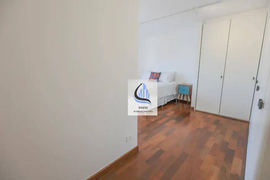 Apartamento à venda com 3 quartos, 227m² - Foto 19