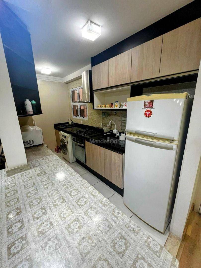 Apartamento à venda com 3 quartos, 86m² - Foto 2